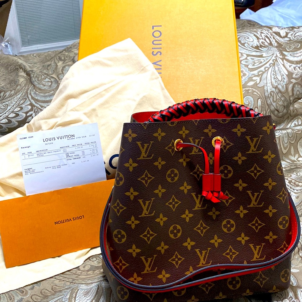 Louis Vuitton Neonoe Braid bag